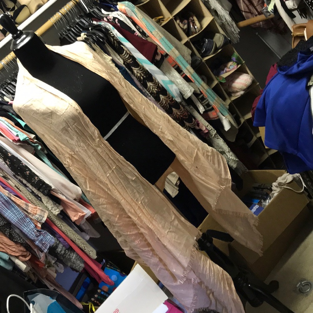 Large scarf/wrap - Picture 3 of 4